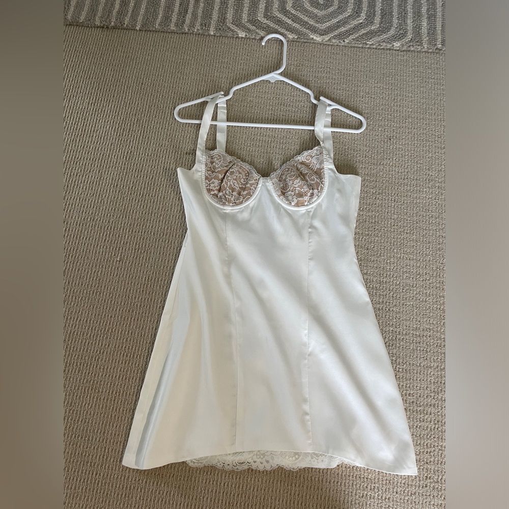 White Fox Boutique White Lace Mini Dress - Picture 3 of 5